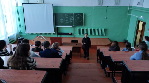 В Куйбышевском филиале ФГБОУ ВО «НГПУ» обсудили вопросы зависимостей: встреча со специалистом