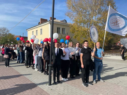 Куйбышевский филиал ФГБОУ ВО НГПУ «НГПУ» – в центре Всероссийского студенческого Парада!