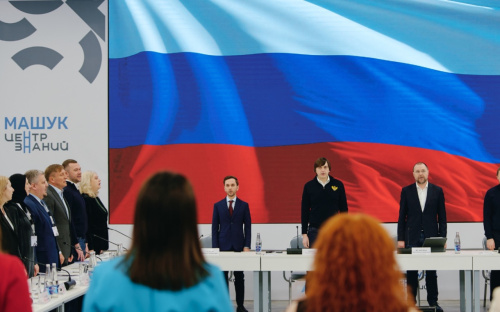 Сергей Кравцов обсудил Стратегию развития образования с участниками Всероссийского родительского комитета