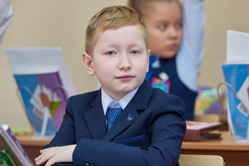 Минпросвещения РФ не утверждало единую школьную форму