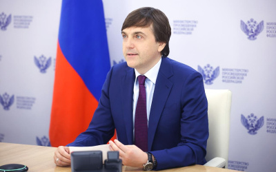 Министр просвещения Сергей Кравцов рассказал о будущем российской школы в большом интервью