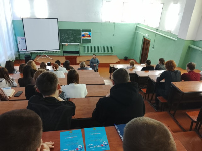 Диалог о здоровье: студенты Куйбышевского филиала ФГБОУ ВО «НГПУ» обсудили профилактику зависимостей с экспертом