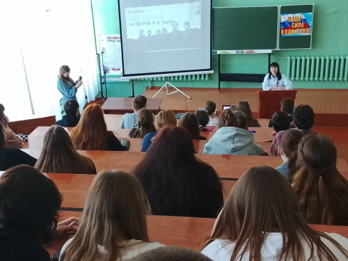 Выпускница Куйбышевского филиала НГПУ выступила с лекцией о роли женщин в Великой Отечественной войне