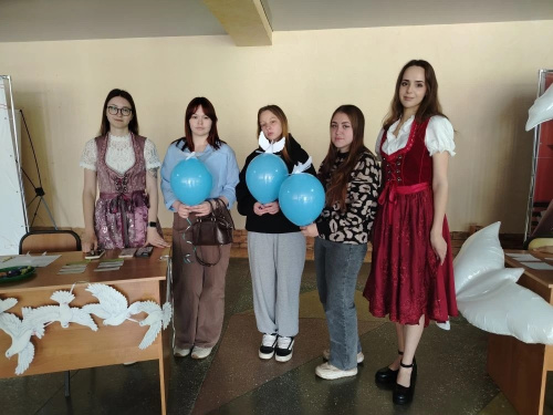 «Троица российских немцев» зазвучала в стенах КФ НГПУ: яркое культурное погружение