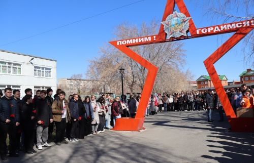 Память поколений: студенты КФ НГПУ приняли участие в митинге «Поезда Памяти»