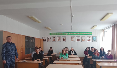 Студенты КФ НГПУ обсудили перспективы службы в Росгвардии