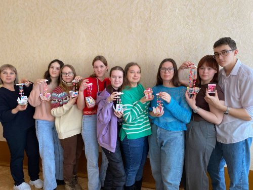 «Умелые лапки» готовят подарки своими руками!